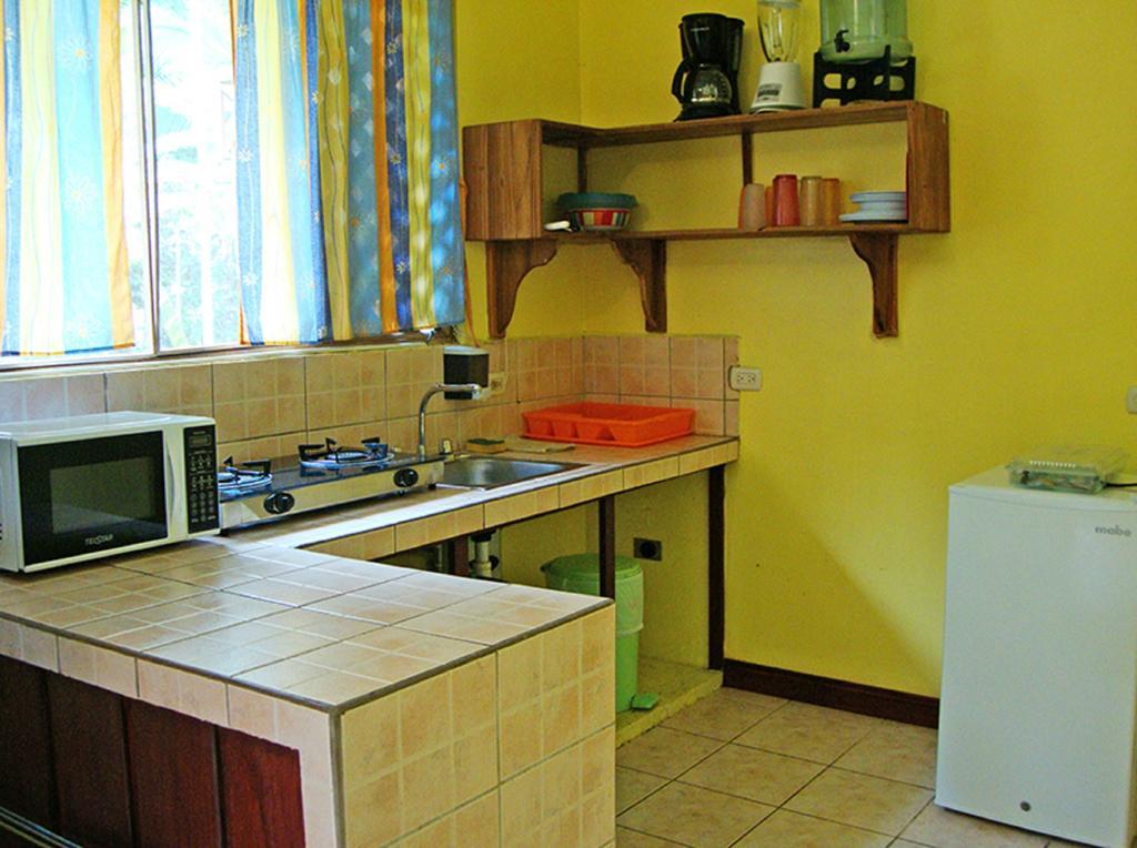 הוסטל Puerto Viejo de Talamanca Las Casitas De Playa Negra מראה חיצוני תמונה