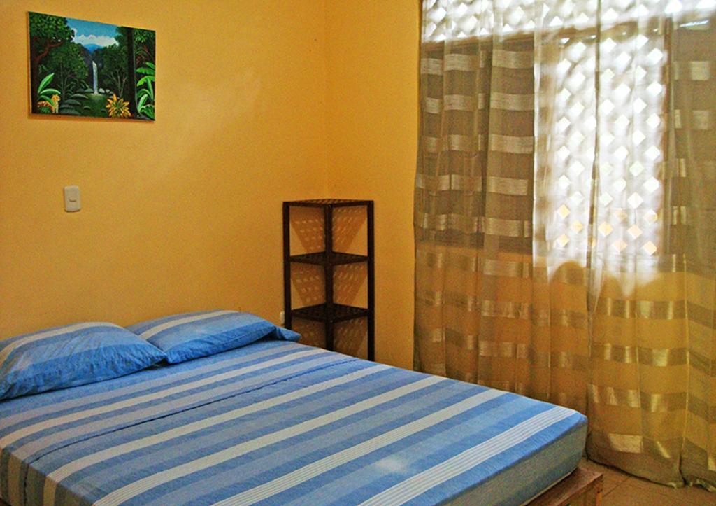 הוסטל Puerto Viejo de Talamanca Las Casitas De Playa Negra מראה חיצוני תמונה