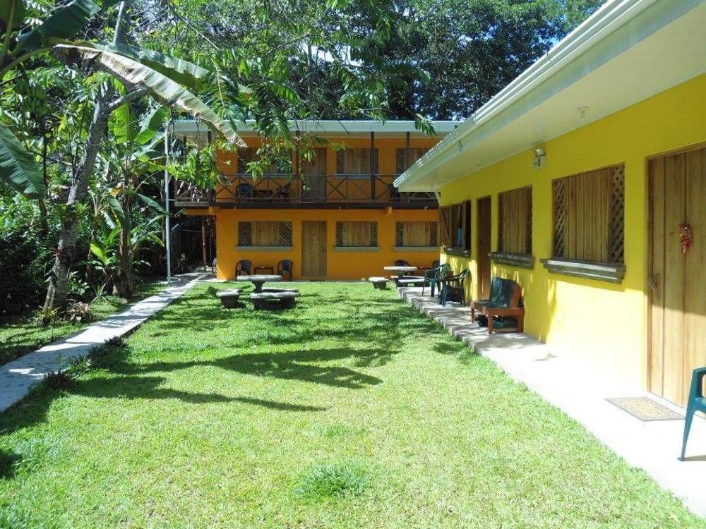 הוסטל Puerto Viejo de Talamanca Las Casitas De Playa Negra מראה חיצוני תמונה