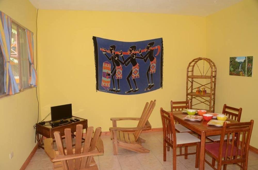 הוסטל Puerto Viejo de Talamanca Las Casitas De Playa Negra מראה חיצוני תמונה