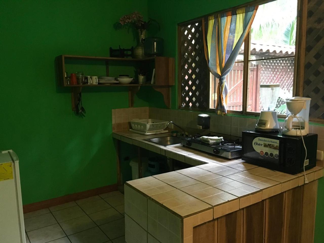הוסטל Puerto Viejo de Talamanca Las Casitas De Playa Negra מראה חיצוני תמונה