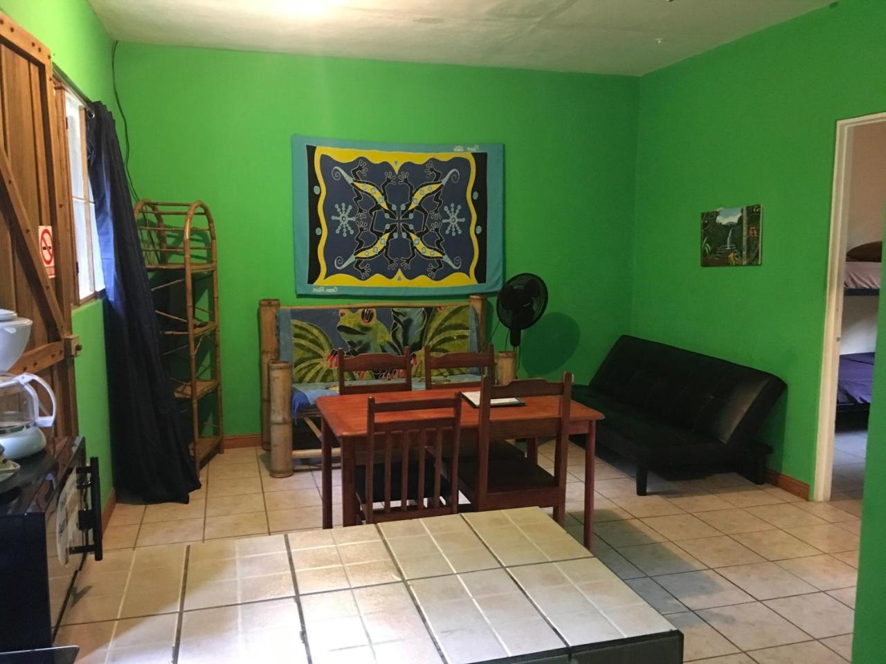 הוסטל Puerto Viejo de Talamanca Las Casitas De Playa Negra מראה חיצוני תמונה