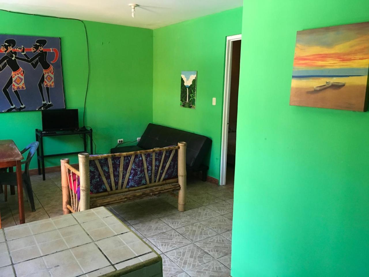 הוסטל Puerto Viejo de Talamanca Las Casitas De Playa Negra מראה חיצוני תמונה
