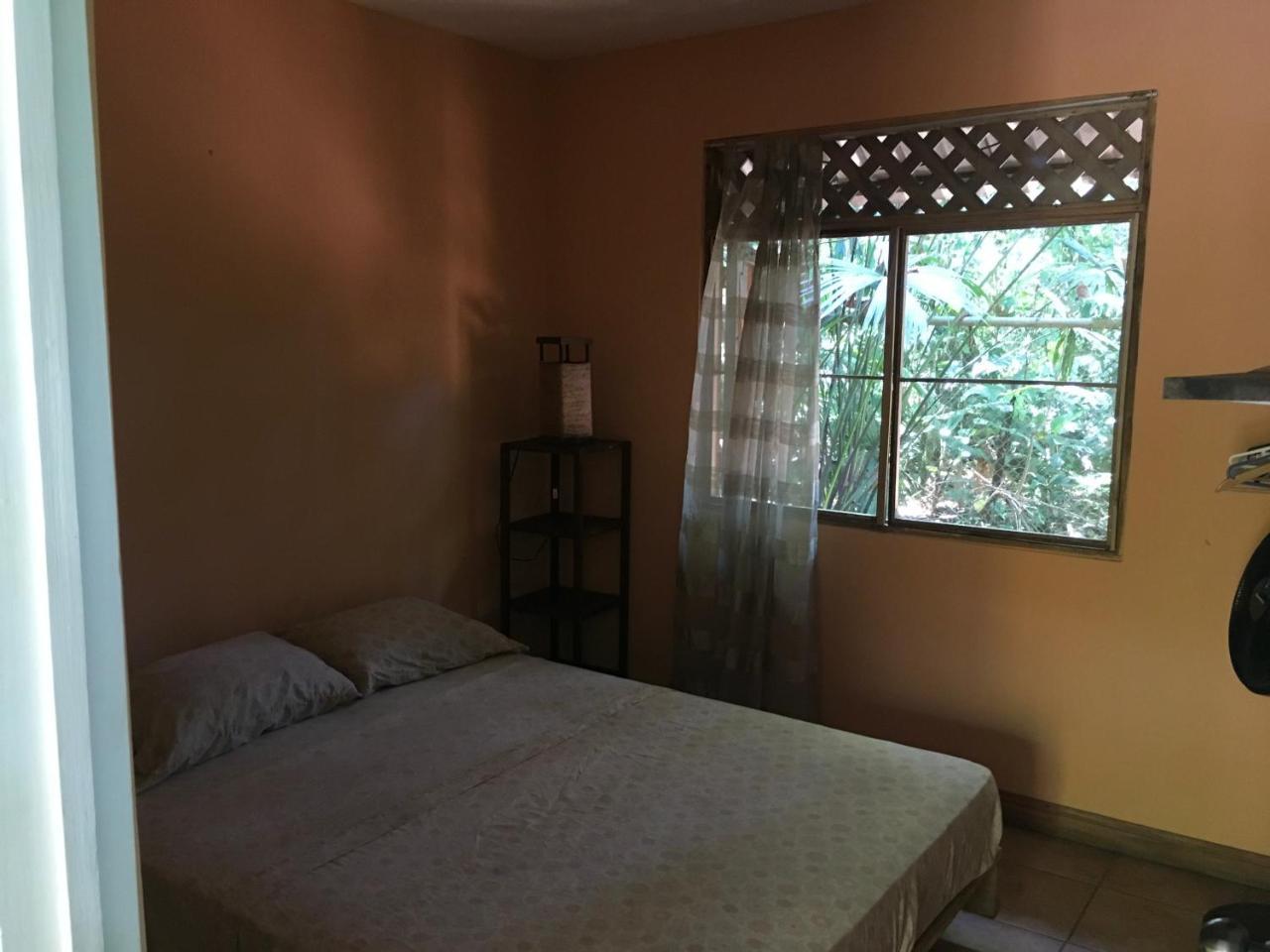 הוסטל Puerto Viejo de Talamanca Las Casitas De Playa Negra מראה חיצוני תמונה